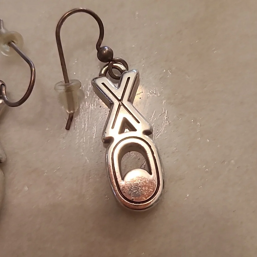 XO earrings with rhinestone - Picture 3 of 4